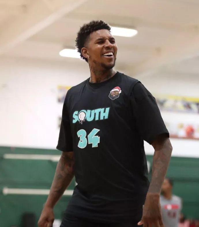 06年季后赛抢7大战科比第四节拒出手引争议（2006季后赛抢七战科比末节不出手引发争议）