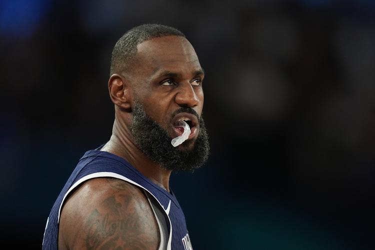 德转列瑞士球员历史身价前10：扎卡5000万欧第1，阿坎吉第2（德转盘点瑞士球员历史身价前十：扎卡5000万欧居首，阿坎吉次席）