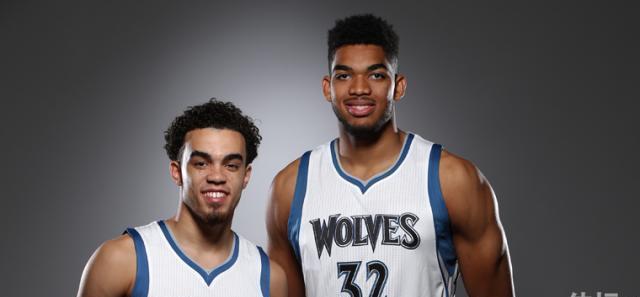 他带着伤坚持踢到最后（他忍痛作战踢到终场哨响）