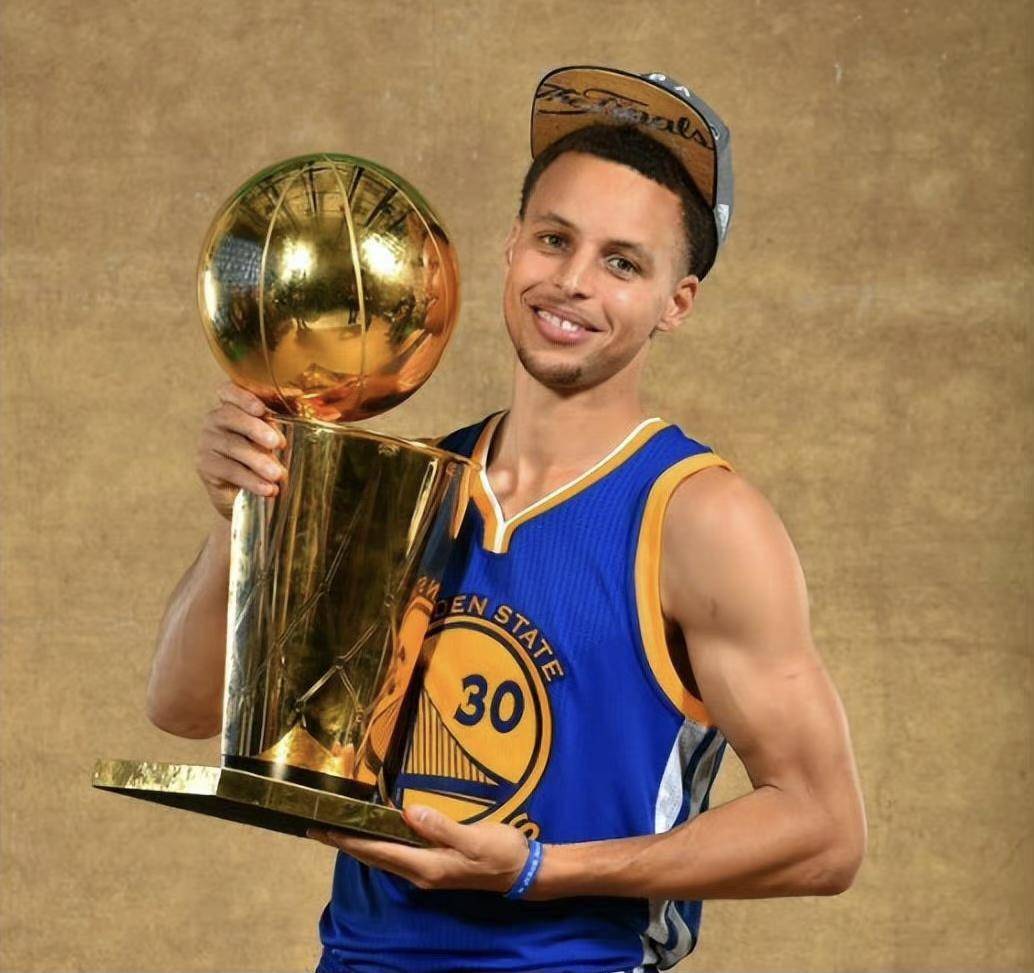 姆巴佩西甲生涯前50场47球，仅次于C罗（姆巴佩西甲前50战斩获47球，火力仅逊C罗）