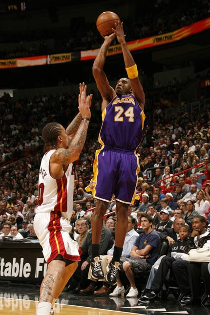 弗洛伦齐谈罗马vs那不勒斯争议判罚：拉赫马尼没有对科内犯规（弗洛伦齐评罗马战那不勒斯判罚争议：拉赫马尼未对科内犯规）