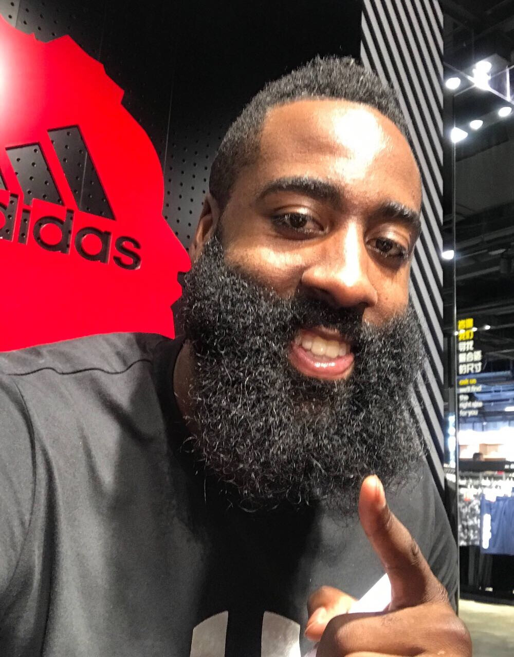 阿纳别科夫对阵奥林匹亚科斯数据：单场8扑救，多次扑出必进球（阿纳别科夫战奥林匹亚科斯：单场8次扑救，屡次拒绝必进球）